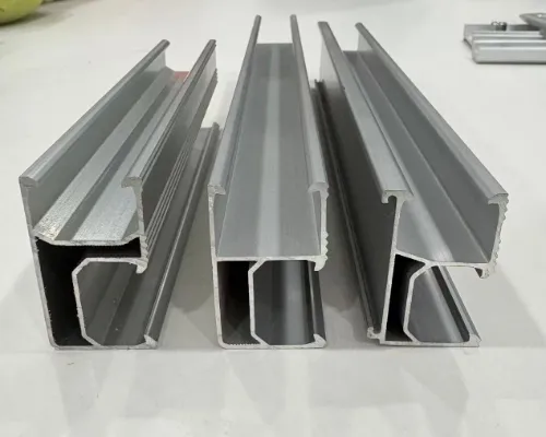 R47 aluminiozko aleazio fotovoltaikoa errailak